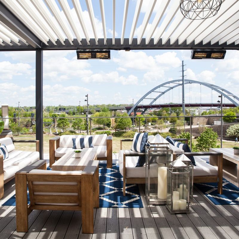 Riverfront Buffet – Overpriced For What You Get