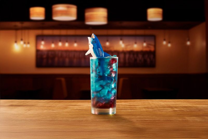 WORTH IT: Refreshing Aussie JAWSsie Cocktail