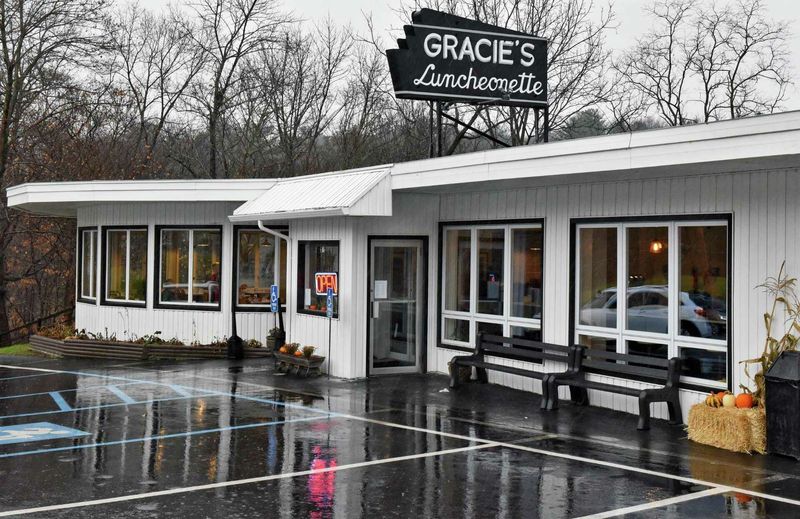 Gracie's Luncheonette
