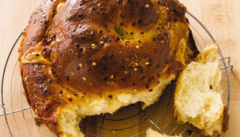 Hot And Spicy Cheese Bread