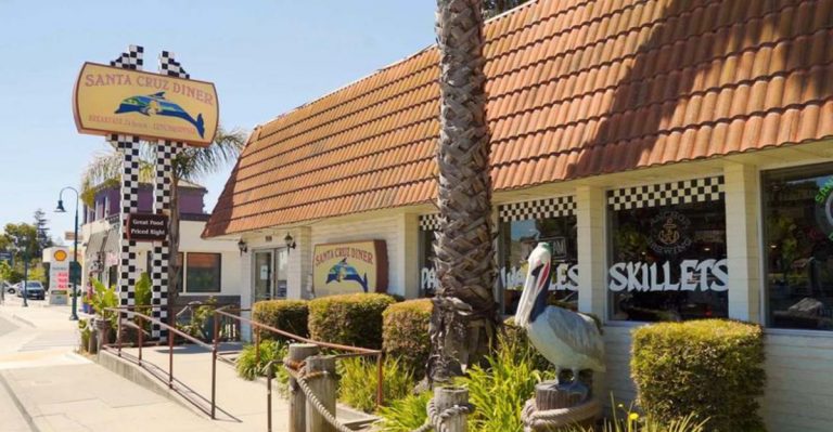 17 California Diners That Prove Pie And Coffee Are Forever Classics