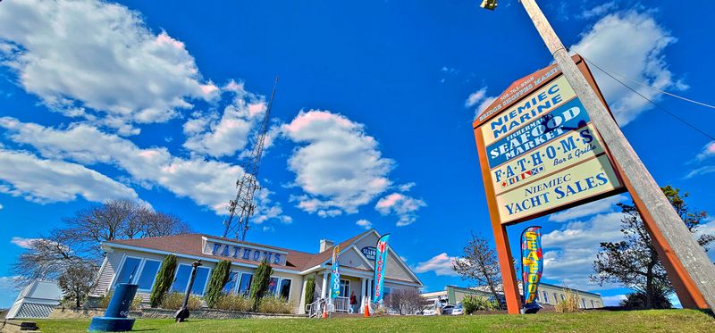 Fathoms Waterfront Bar & Grill