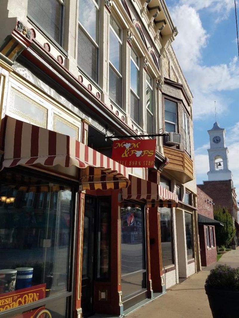 Mom & Pop's Kettle Korn Stop: Paxton's Sweet Road Trip Reward
