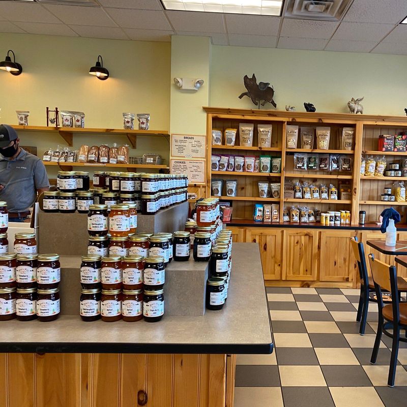 Rise’N Roll Bakery & Deli (Middlebury)