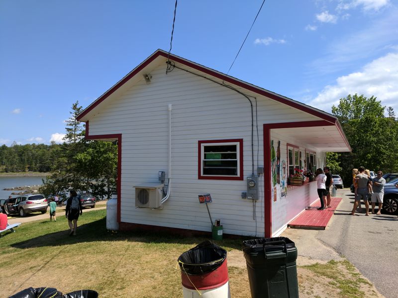 Bagaduce Lunch: Roadside Seafood Shack With Blue Ribbon Credentials