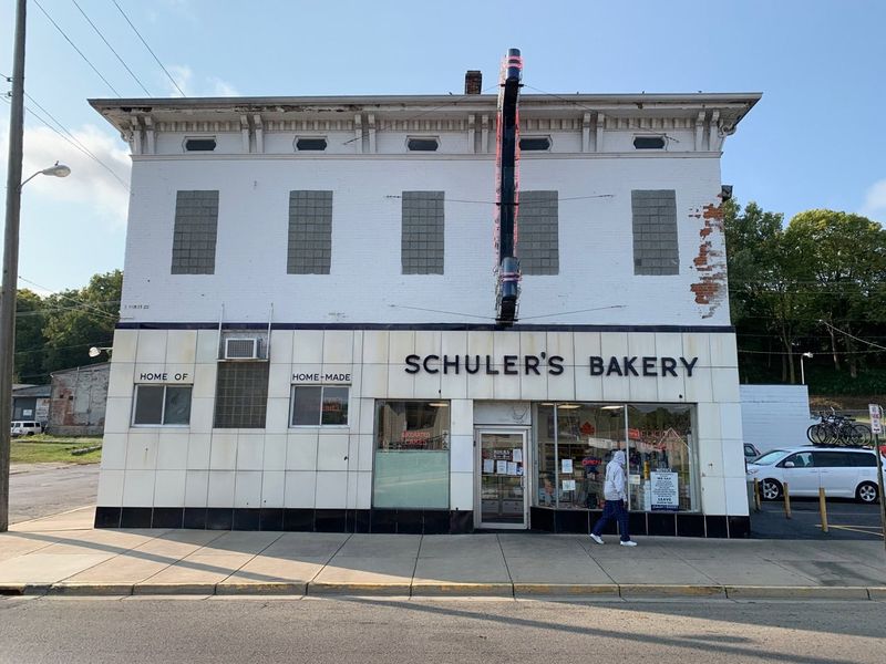 Schuler's Bakery (Springfield)