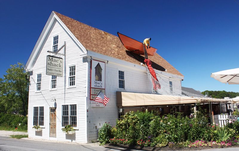Mac's Shack: Wellfleet's Oyster Oasis