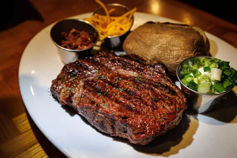 The Peddler Steakhouse – Gatlinburg