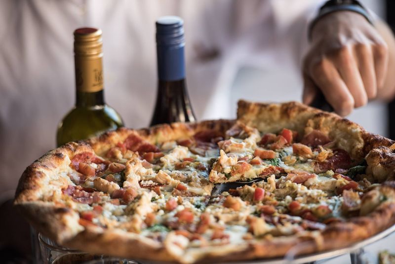 Za’s On Devine (Columbia)