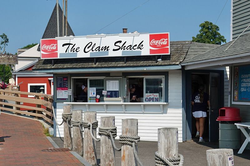 The Clam Shack: Kennebunkport's Legendary Lobster Roll Spot
