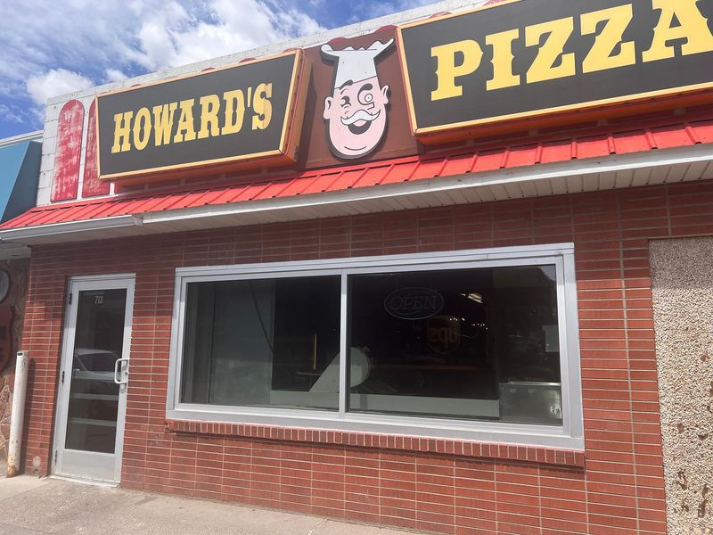 Howard's Pizza