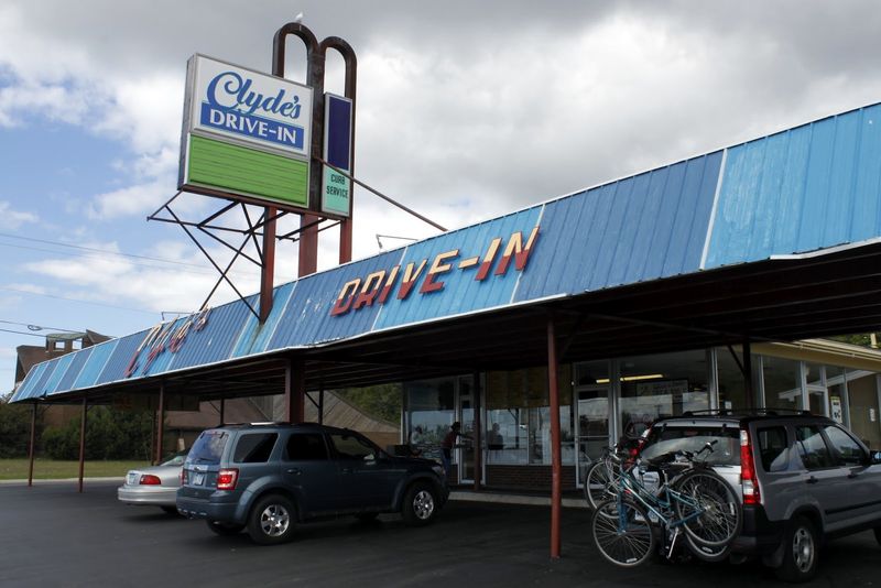 Clyde's Drive-In (St. Ignace)