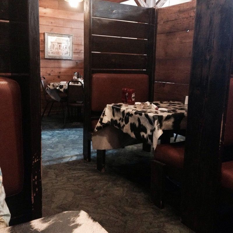 Heinnie’s Back Barn (Elkhart)