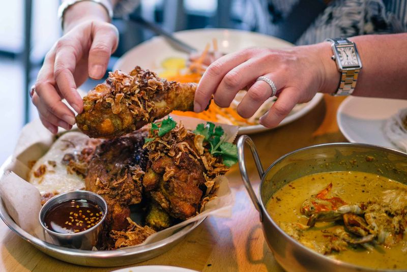 Luv2Eat Thai Bistro: Phuket Flavors in Hollywood