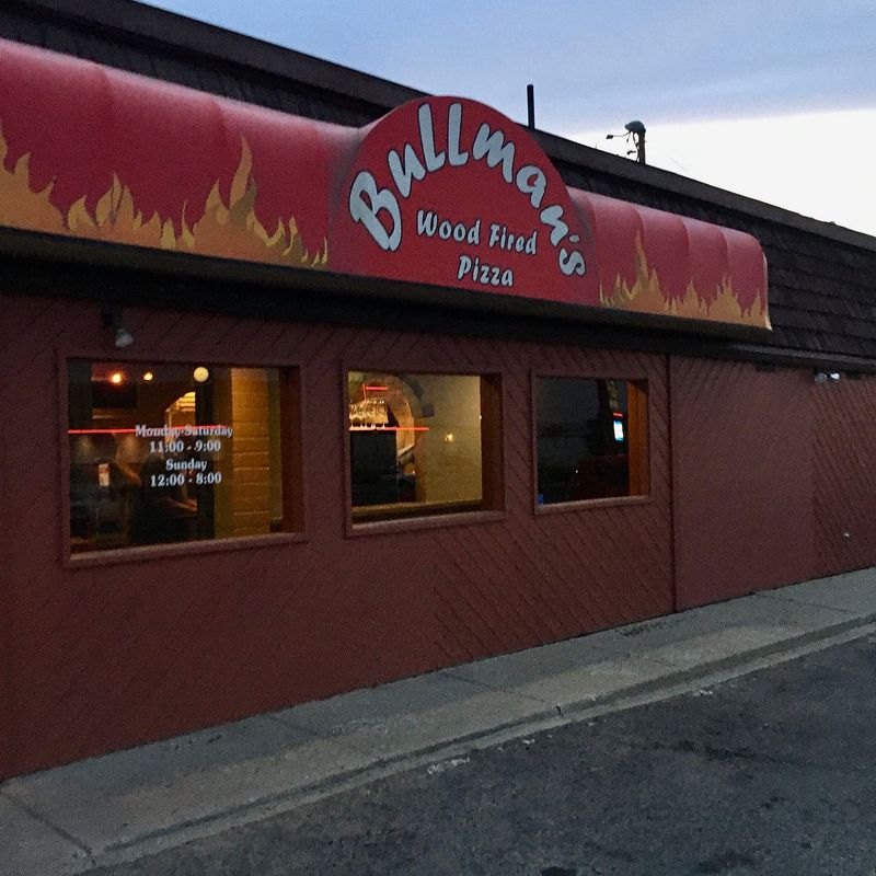 Bullman's Wood Fired Pizza