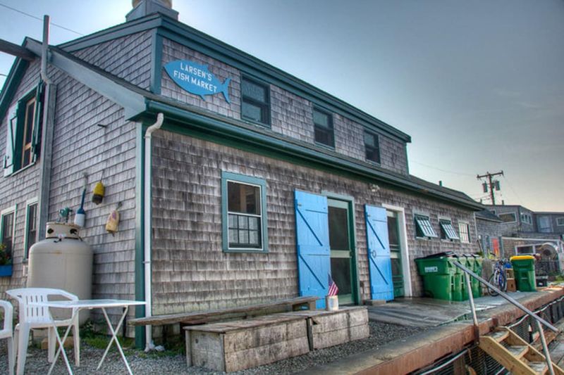 Larson's Fish Market: Martha's Vineyard's Unpretentious Gem