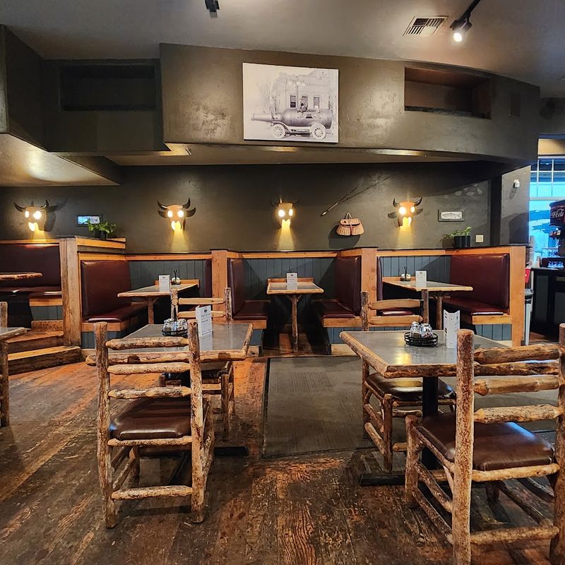 Mackenzie River Pizza Co.