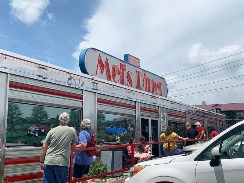 Mel’s Classic Diner (Pigeon Forge)